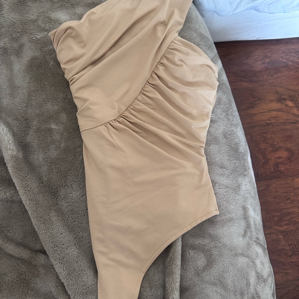Superdown tan nude asymmetric bodysuit